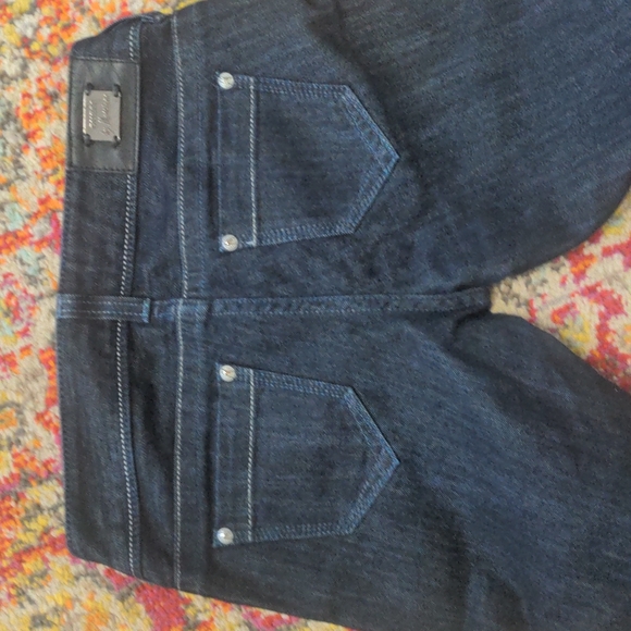 Guess Jeans - Picture 3 of 6